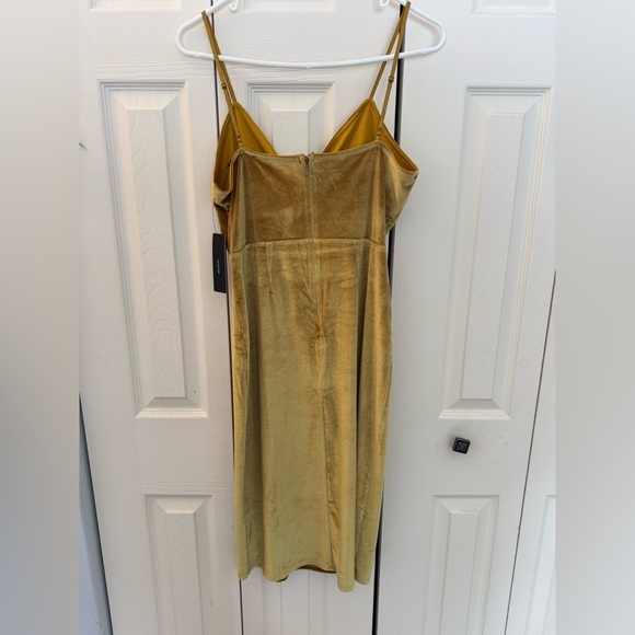 NWT Lulu's Velvet Bodycon Wrap Dress, Mustard Yellow, Size M - Picture 3 of 13